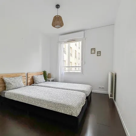 Confort Et Calme, Proche Commerces Apartment Creteil
